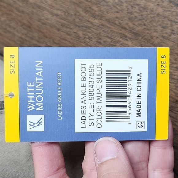 White Mountain Ankle Boots - Picture 6 of 7